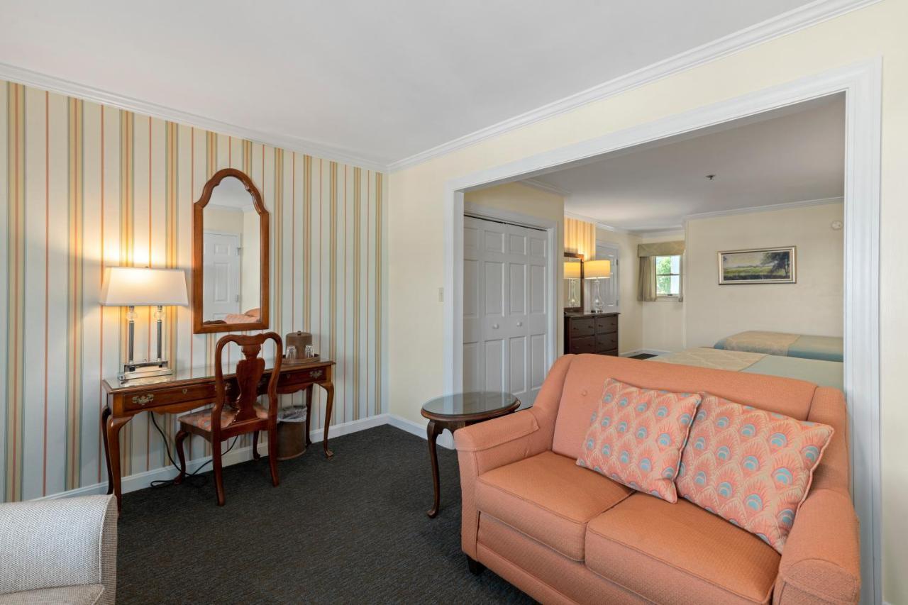 The Sparhawk Oceanfront Resort Оганкит Экстерьер фото